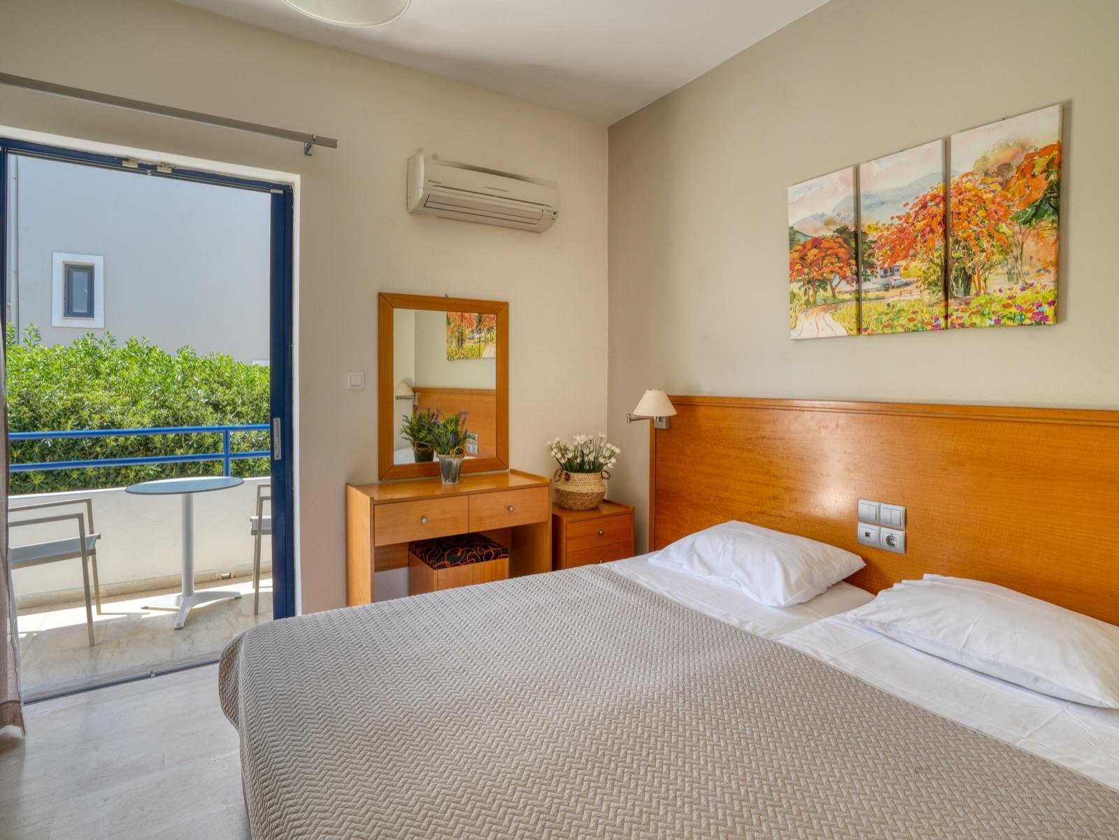 Garden View Studio (Quiet & cosy) at Philippos Studios & Apartments